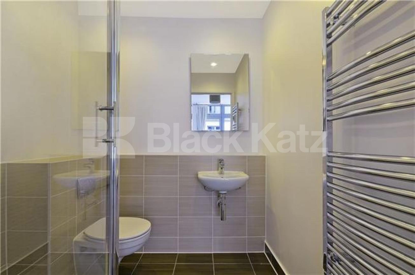 			LET, 2 Bedroom, 1 bath, 1 reception Apartment			 Iona Tower  Ross Way , Limehouse 